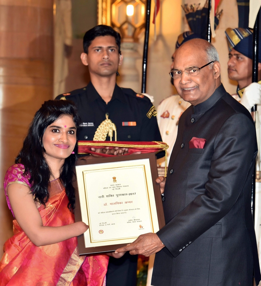 Dr. Malvika Iyer receiving the 'Nari Shakti Puraskar' from the President of India.
